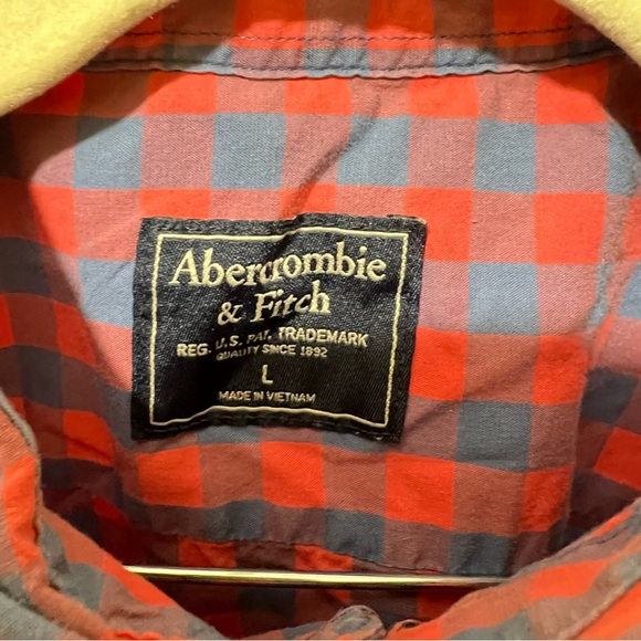 Ambercrombie & Fitch Long Sleeve Button up (pre-owned) - Picture 3 of 4